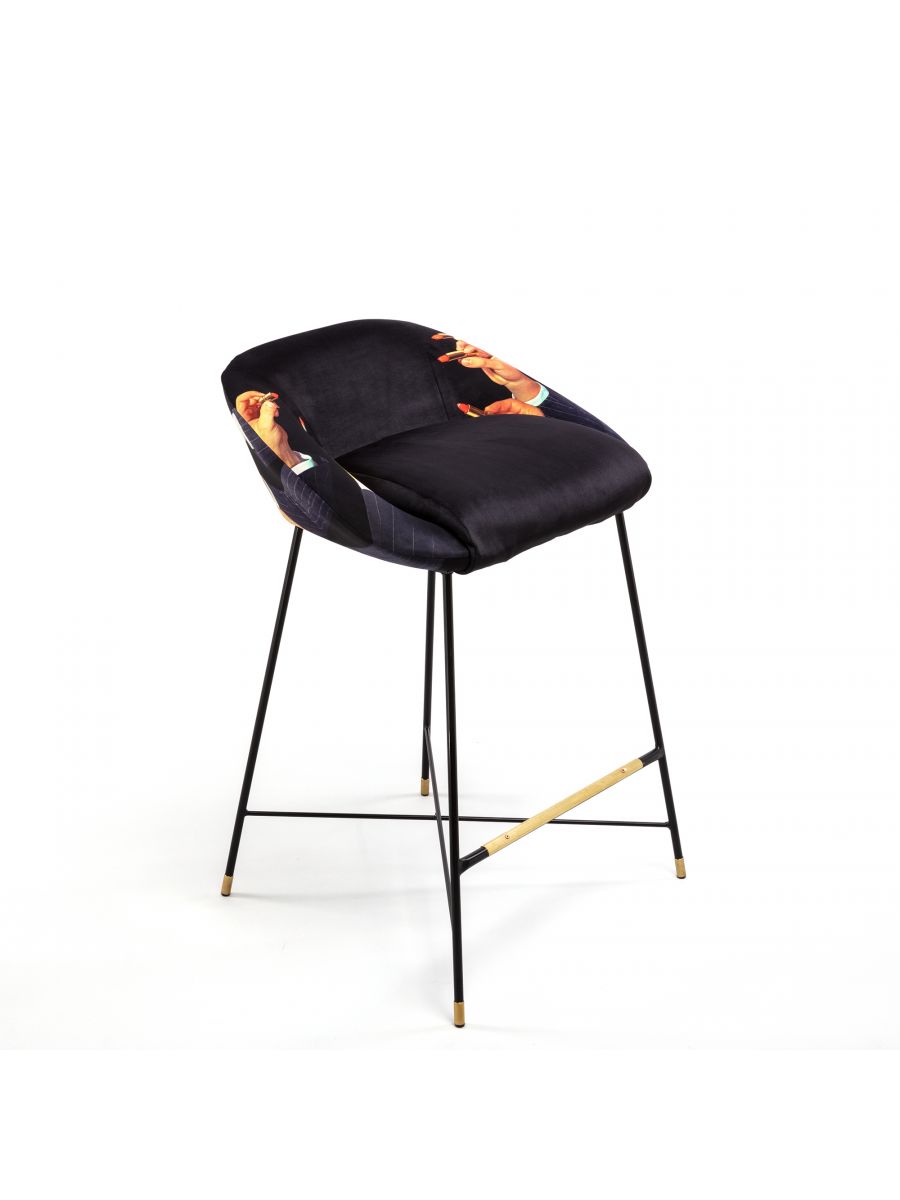 High Stool Pink Lipsticks Black